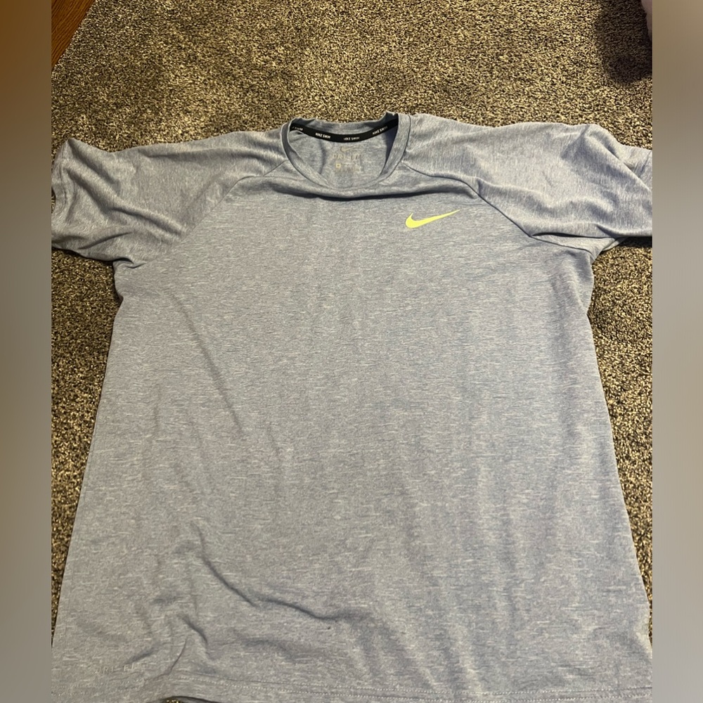 Medium Nike, barely worn, looks new
